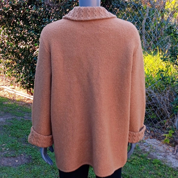 BERNARDO ESSENTIALS LADIE'S PURE WOOL SWEATER COAT W/METAL ACCENTED BUTTONS - Picture 11 of 17